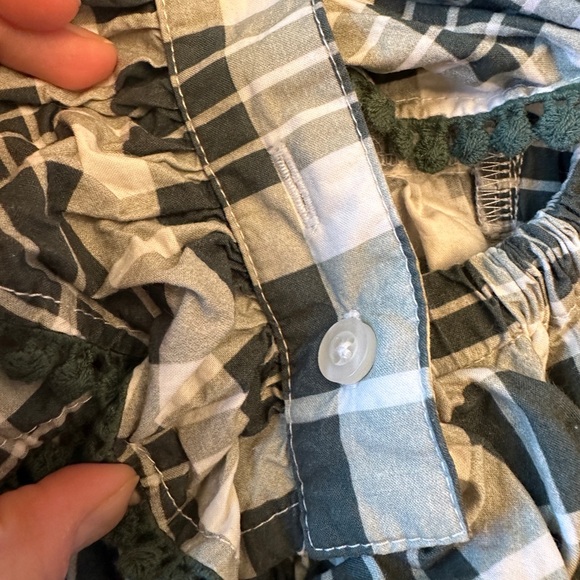 Kate Quinn 2T EUC plaid bubble romper with ruffle  straps - Picture 4 of 5